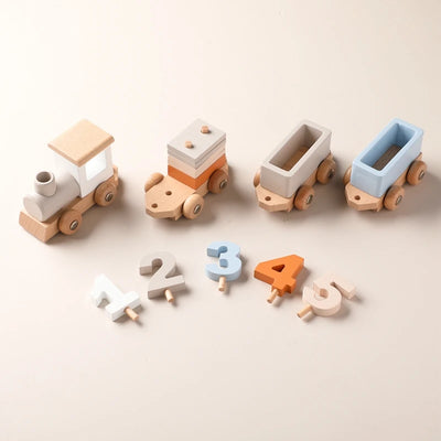 Personalisierbarer Geburtstagszug aus Holz – Montessori Lernspielzeug mit Zahlen, Pädagogisches Steckspiel für Babys und Kleinkinder